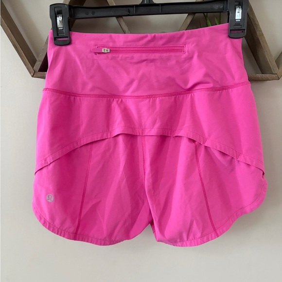 Lululemon Speed Up 2.5 Inch Short Size 2 Sonic Pink - Picture 3 of 6